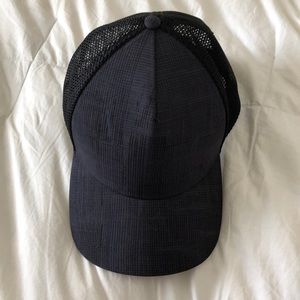 lululemon commission hat